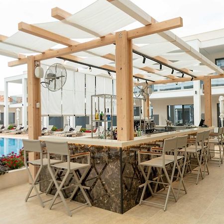 Mirror Hotel Полихроно Екстериор снимка