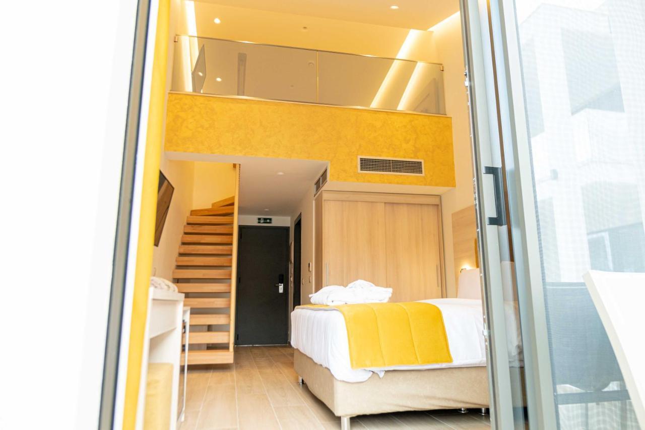 Mirror Hotel Полихроно Екстериор снимка