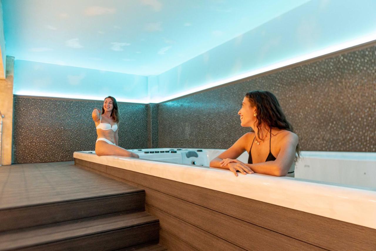 Mirror Hotel Полихроно Екстериор снимка