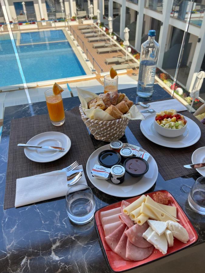 Mirror Hotel Полихроно Екстериор снимка