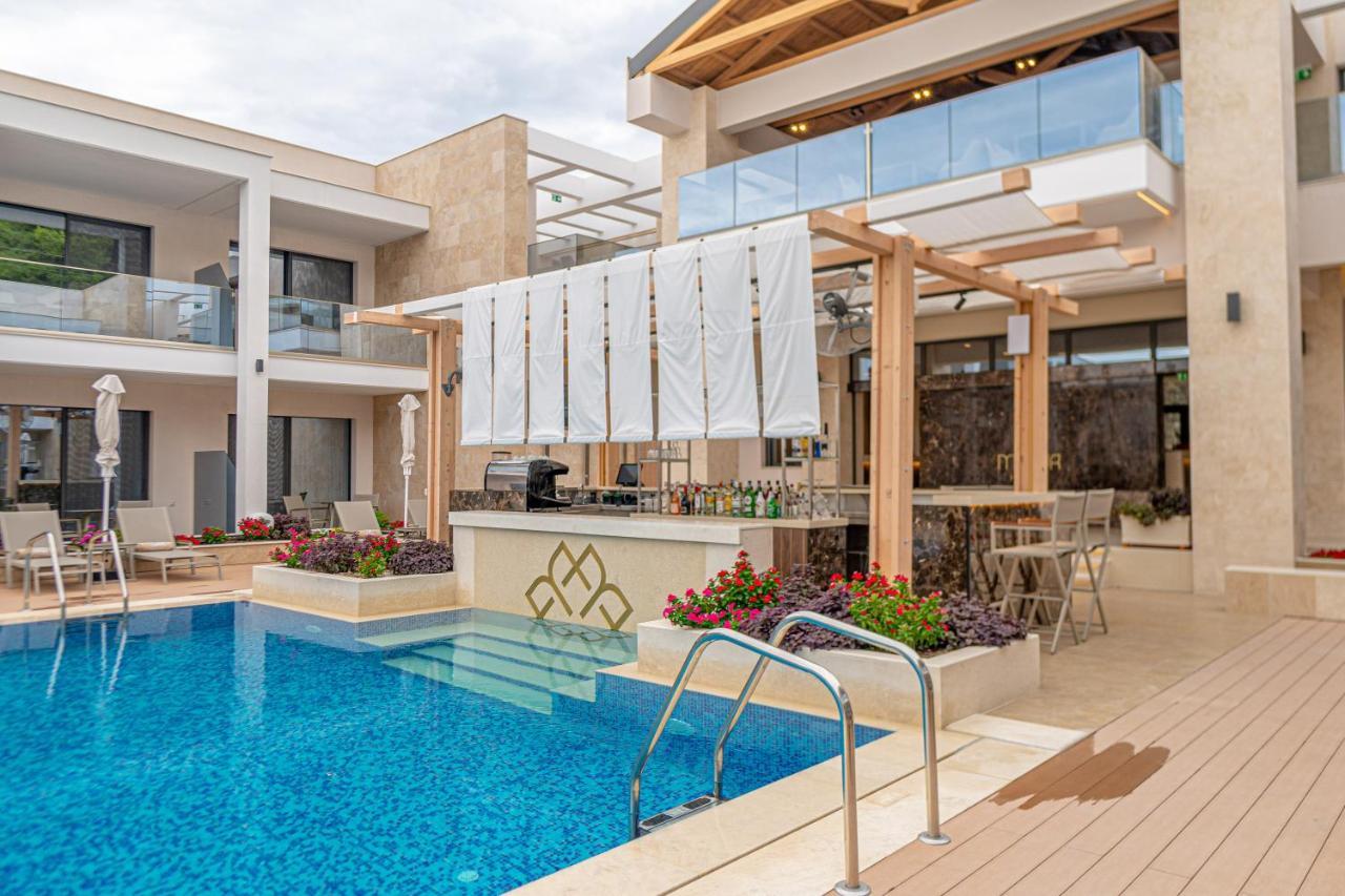 Mirror Hotel Полихроно Екстериор снимка